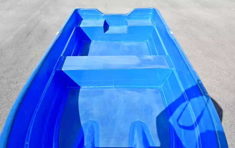 Стеклопластиковая лодка Neman-340 (тримаран) в Ставрополе