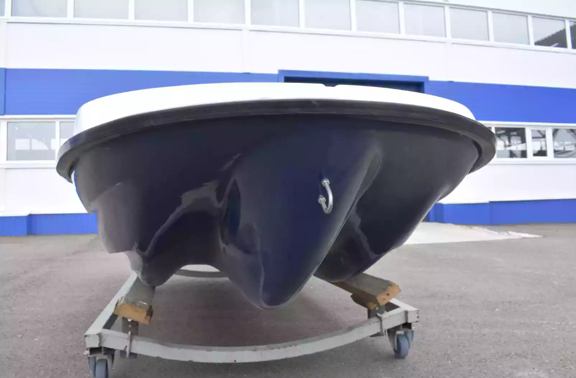 Стеклопластиковая лодка Пингвин New (тримаран) в Ставрополе