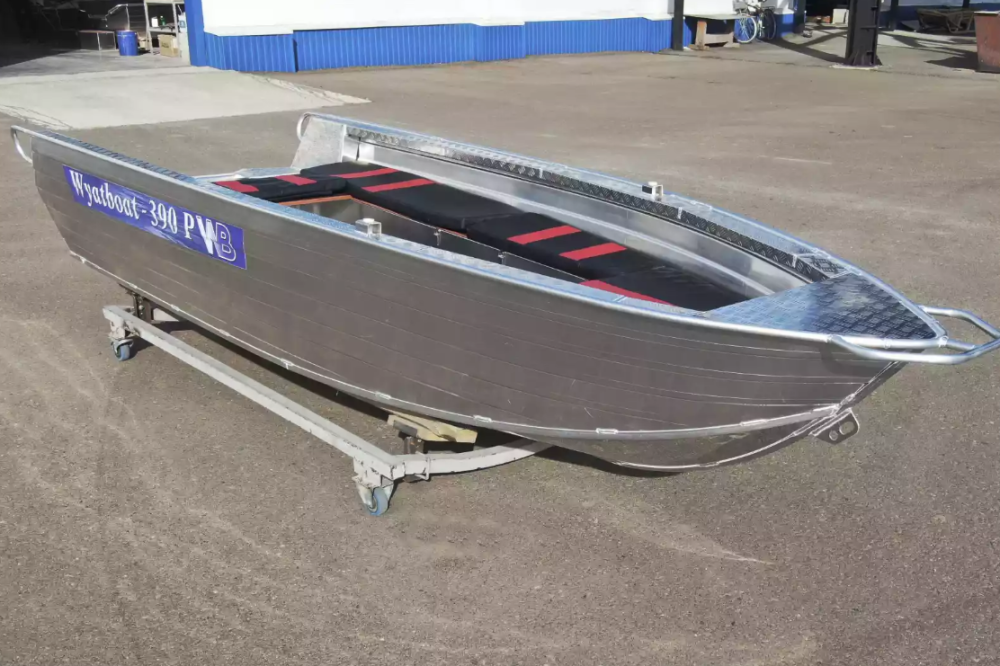 Алюминиевая лодка Wyatboat-390РМ увеличенный борт в Ставрополе