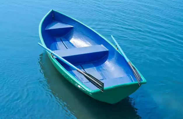 Стеклопластиковая лодка Дельфин в Ставрополе