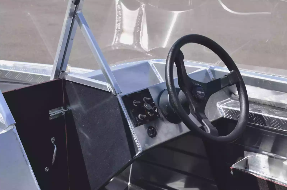 Алюминиевая лодка Wyatboat-390 DCM в Ставрополе