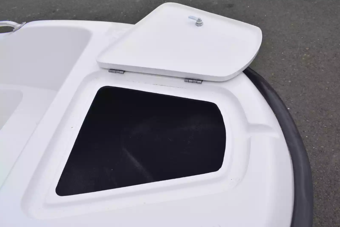 Стеклопластиковая лодка Пингвин New (тримаран) в Ставрополе