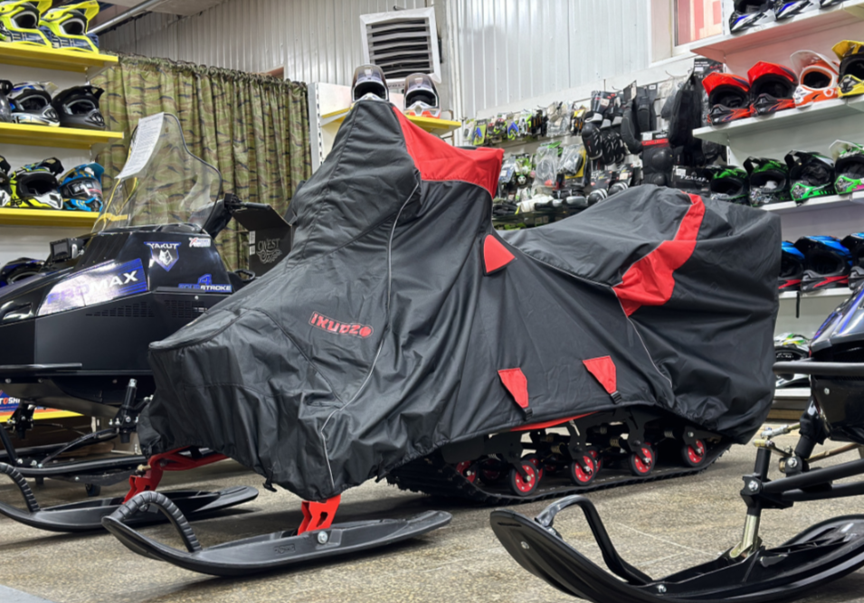 Чехол транспорт. снегохода IKUDZO HUNTER черно-красный Оксфорд ПРЕМИУМ качества с лого IKUDZO в Ставрополе