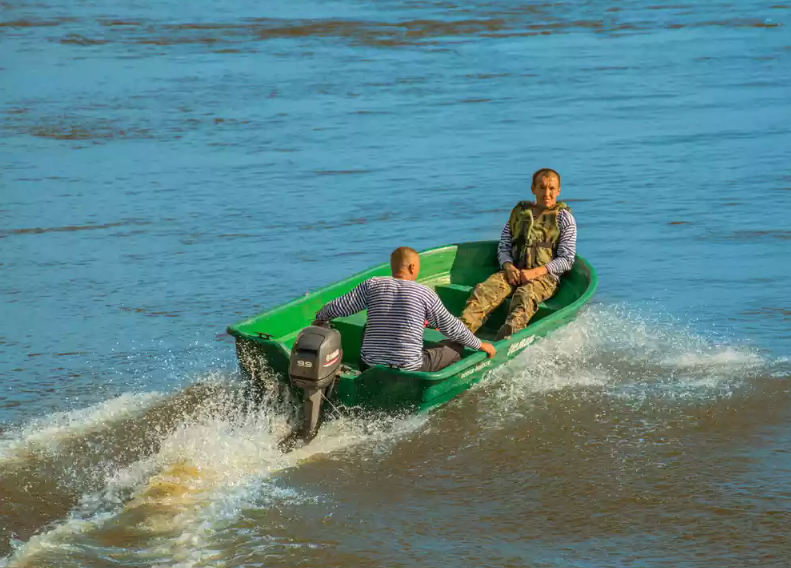 Стеклопластиковая лодка Neman-340 (тримаран) в Ставрополе