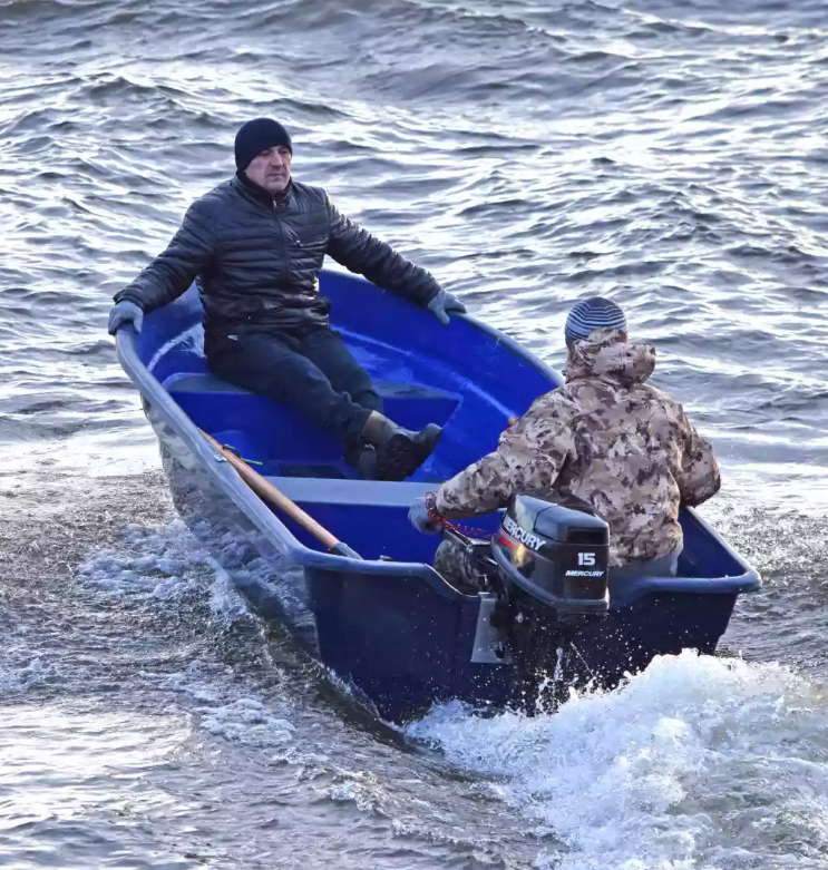 Стеклопластиковая лодка Neman-340 (тримаран) в Ставрополе