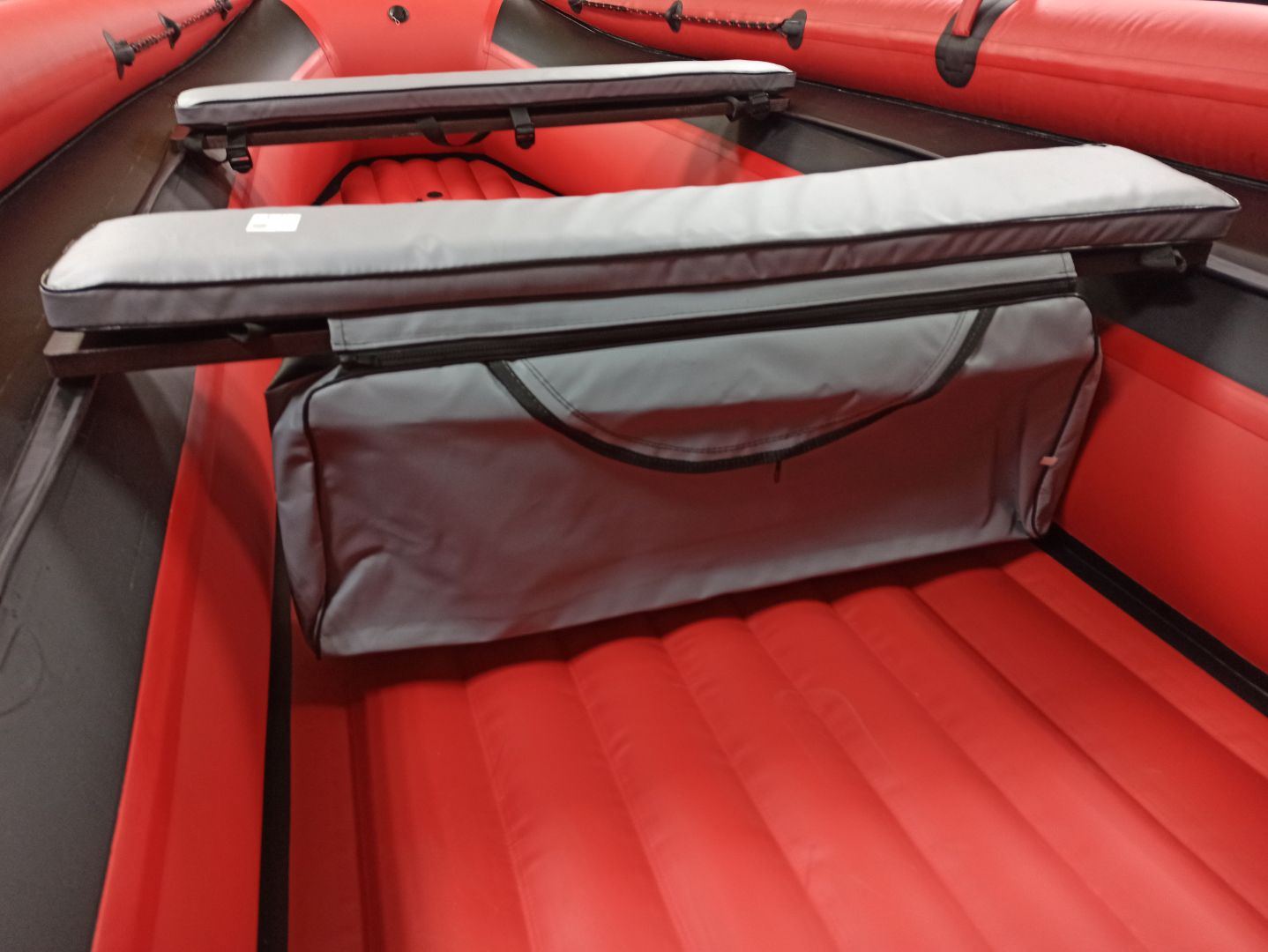 КОМПЛЕКТ МЯГКИХ НАКЛАДОК С СУМКОЙ ДЛЯ ЛОДОК 110Х20 СЕРЫЙ в Ставрополе