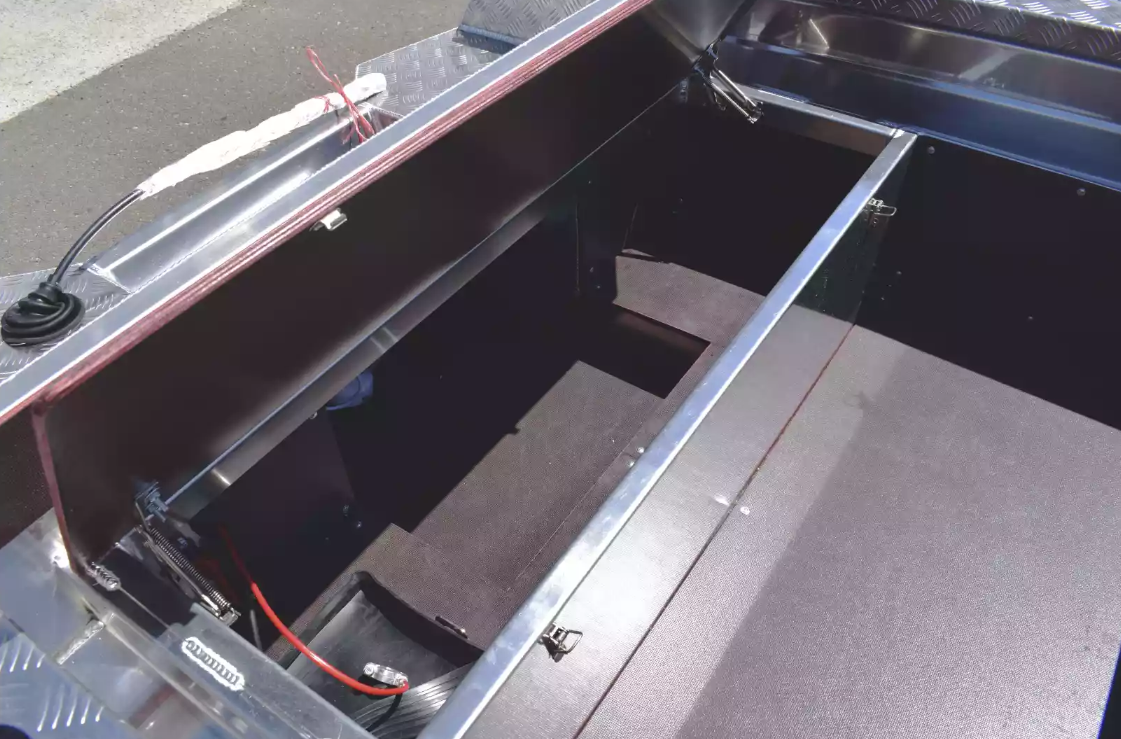 Алюминиевая лодка Wyatboat-390 DCM в Ставрополе