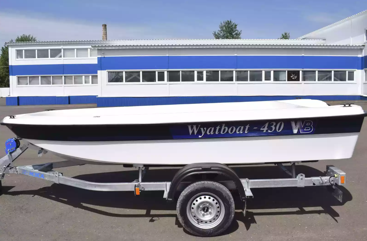 Стеклопластиковая лодка Wyatboat 430 тримаран в Ставрополе