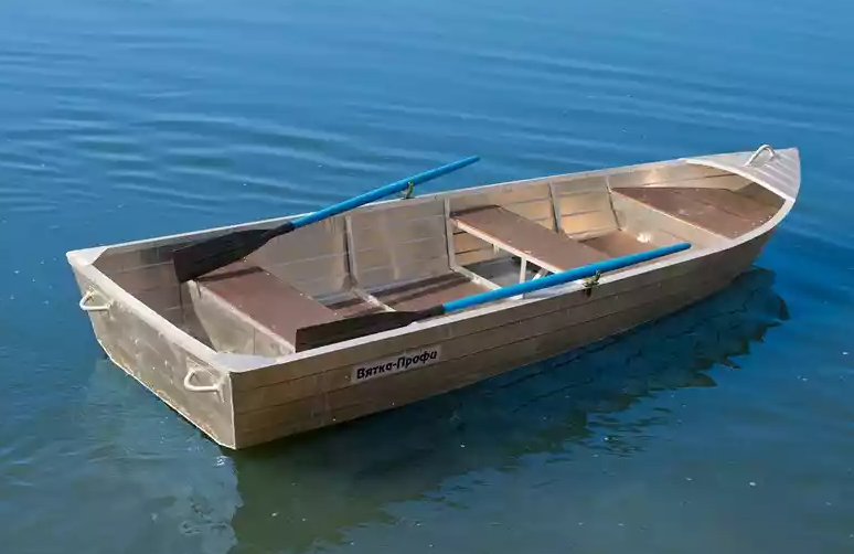 Алюминиевая лодка Вятка-Профи 32 в Ставрополе