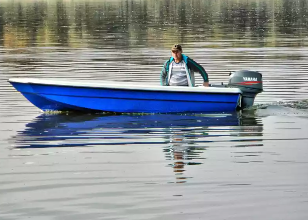 Стеклопластиковая лодка Wyatboat 430 тримаран в Ставрополе