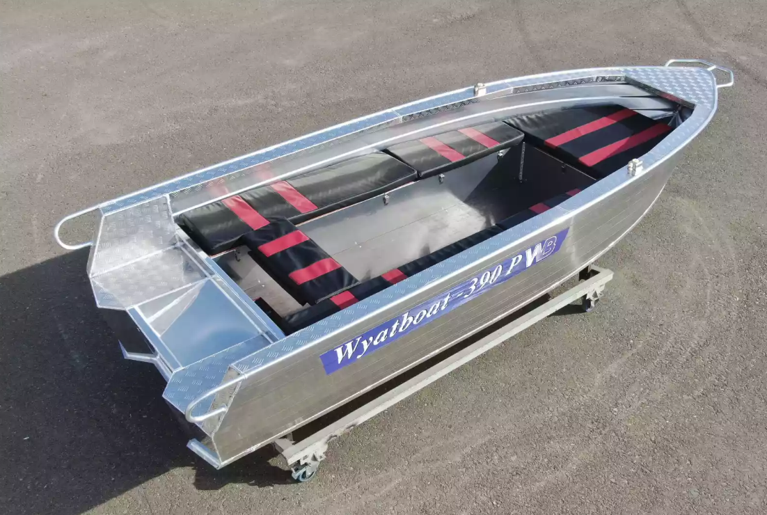 Алюминиевая лодка Wyatboat-390РМ увеличенный борт в Ставрополе