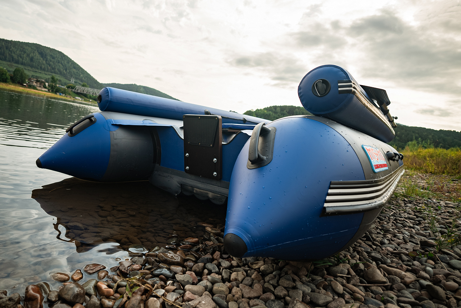 Лодка MISHIMO RIVER FJET PRO 400 под водомет в Ставрополе