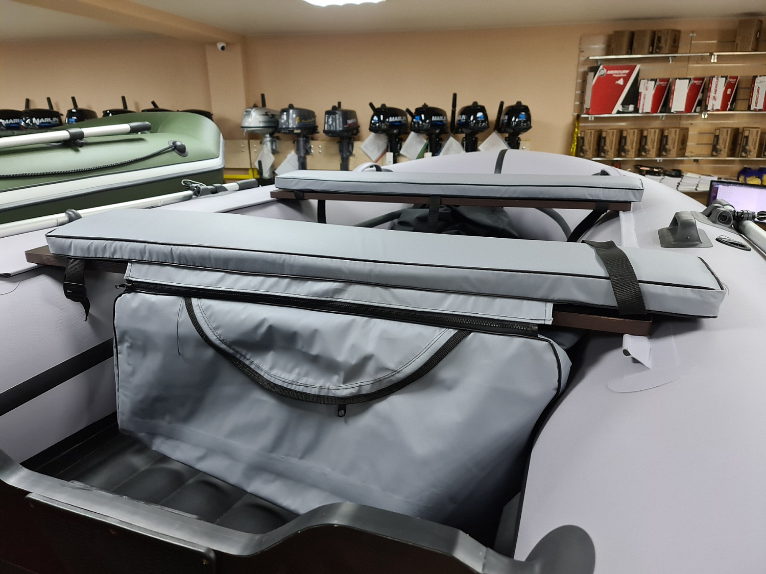 КОМПЛЕКТ МЯГКИХ НАКЛАДОК С СУМКОЙ ДЛЯ ЛОДОК 110Х20 СЕРЫЙ в Ставрополе