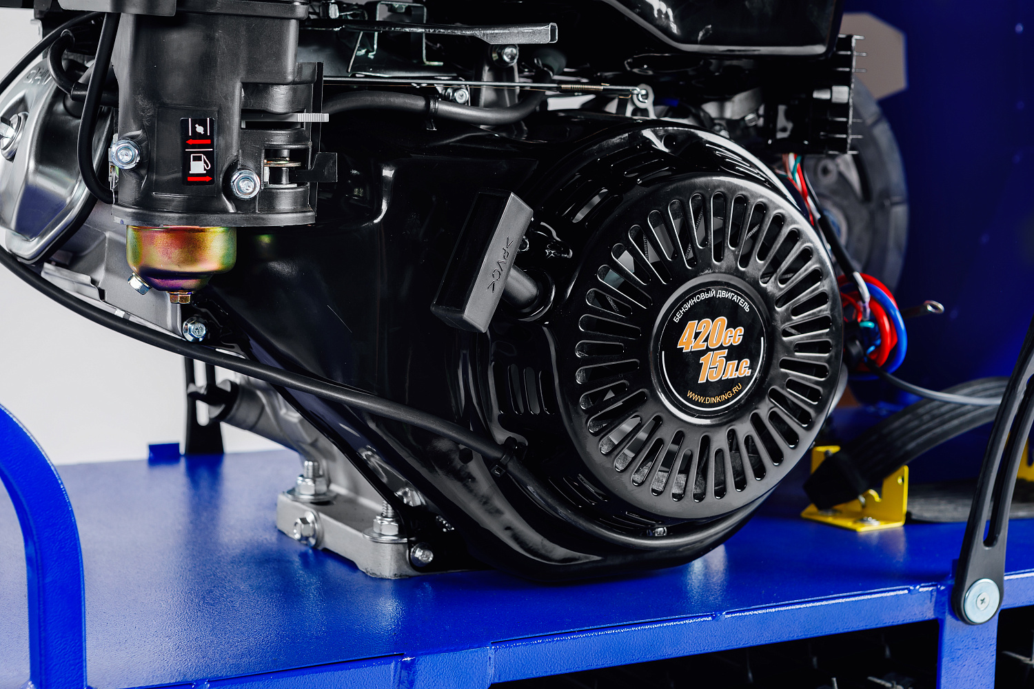 Мотобуксировщик SNOW DOG 17 с эл. запуском (DINKING) в Ставрополе